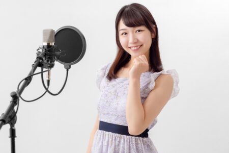 アイドルになるには？方法や必要なスキル・資格や仕事内容のまとめ！